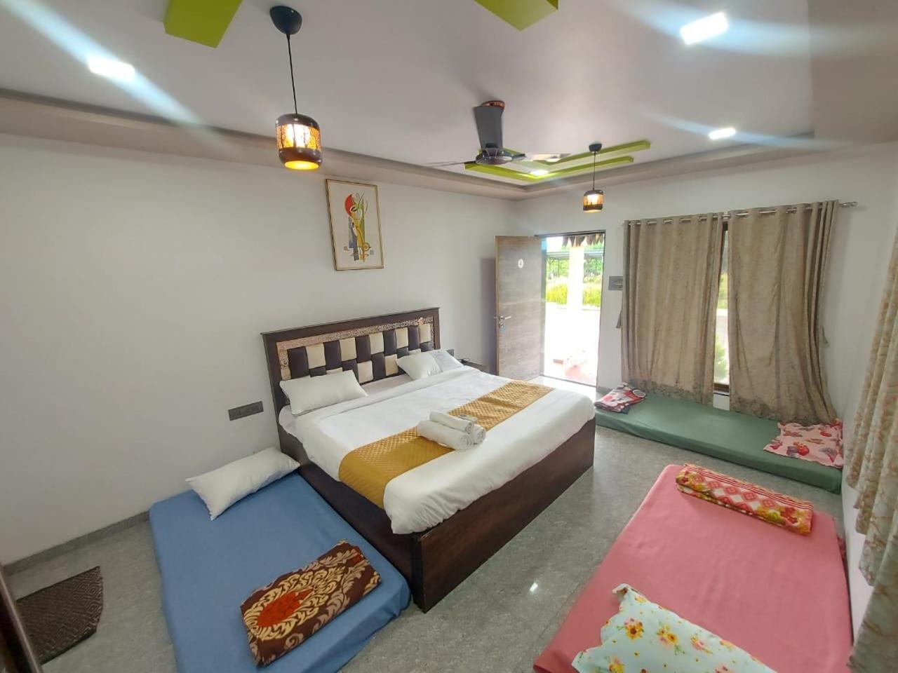 The Village Resorts Карджат Екстериор снимка